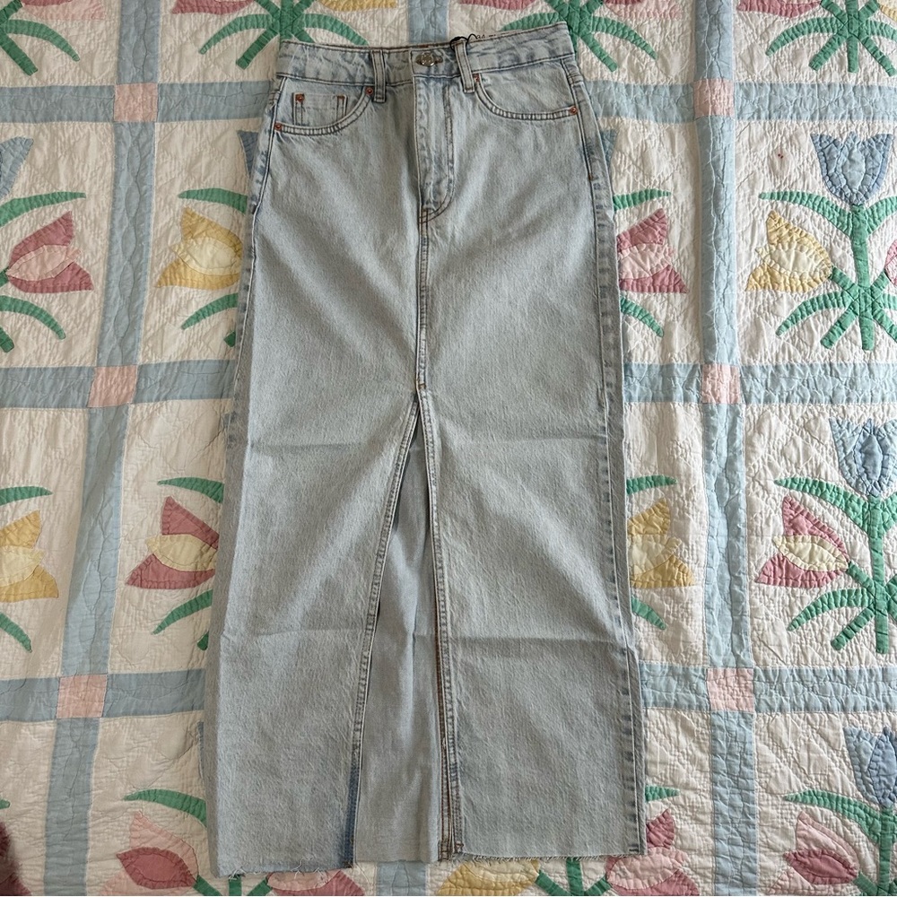 Stradivarius Midi Skirt Size USA 2 / UK 6 Light Blue Wash